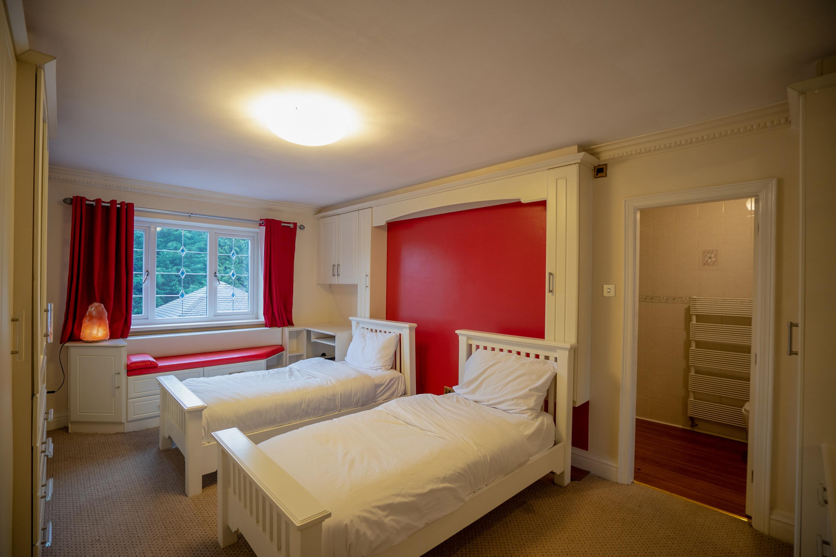 Oyo Oakcroft Guest House Manchester Airport Ringway Bagian luar foto