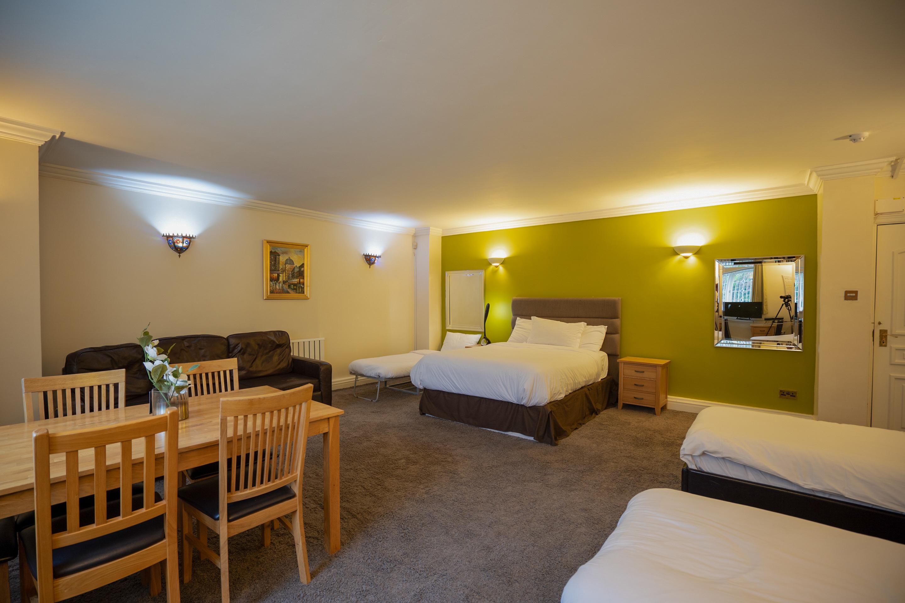 Oyo Oakcroft Guest House Manchester Airport Ringway Bagian luar foto