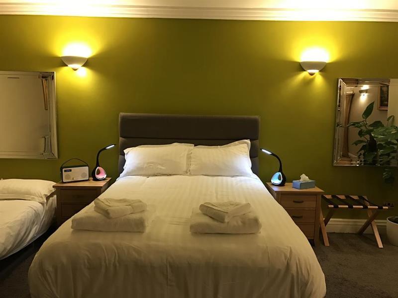 Oyo Oakcroft Guest House Manchester Airport Ringway Bagian luar foto